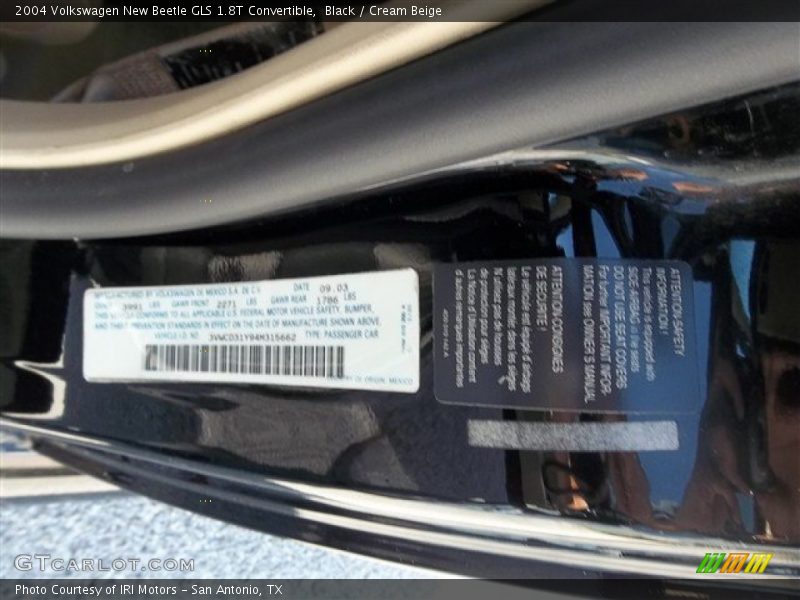 Black / Cream Beige 2004 Volkswagen New Beetle GLS 1.8T Convertible
