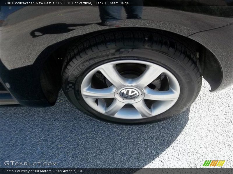Black / Cream Beige 2004 Volkswagen New Beetle GLS 1.8T Convertible