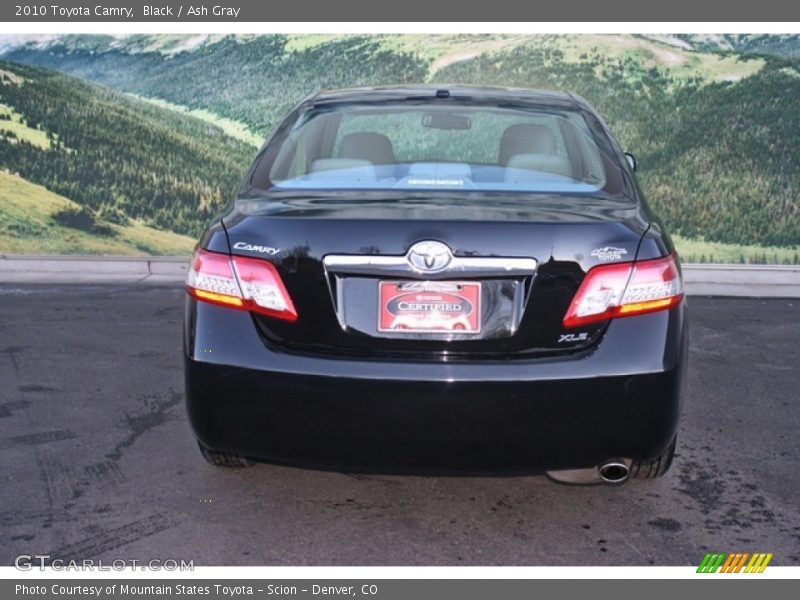 Black / Ash Gray 2010 Toyota Camry