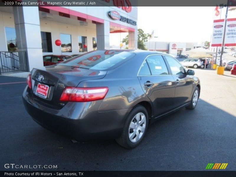 Magnetic Gray Metallic / Ash 2009 Toyota Camry LE