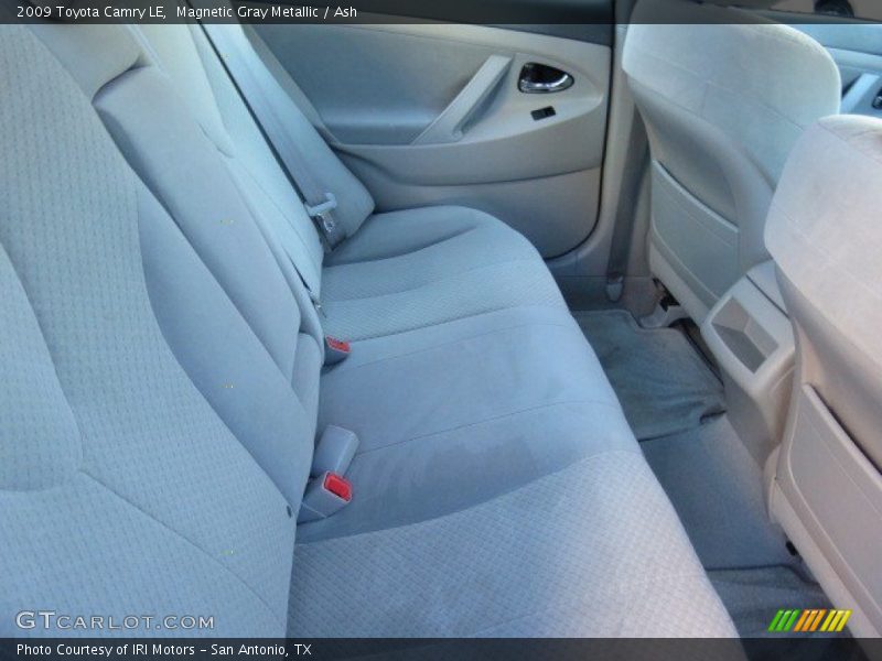 Magnetic Gray Metallic / Ash 2009 Toyota Camry LE