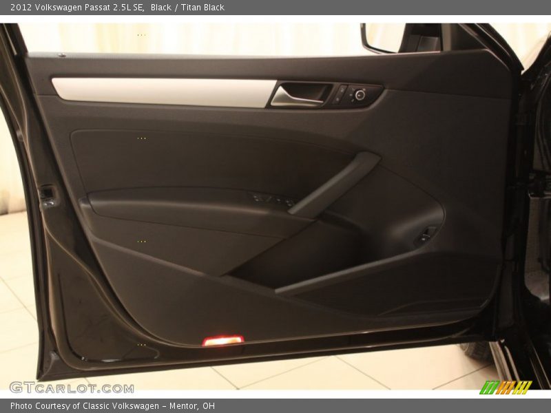 Black / Titan Black 2012 Volkswagen Passat 2.5L SE