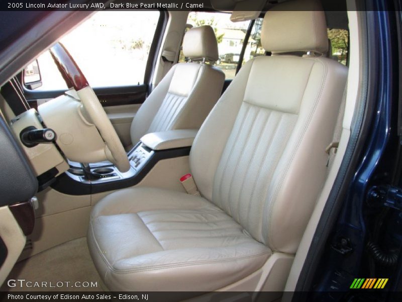 Front Seat of 2005 Aviator Luxury AWD
