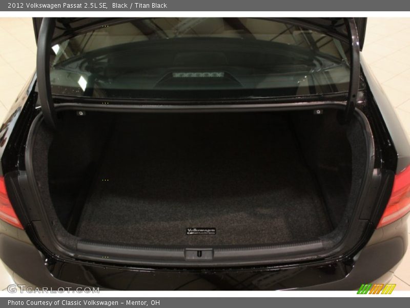 Black / Titan Black 2012 Volkswagen Passat 2.5L SE