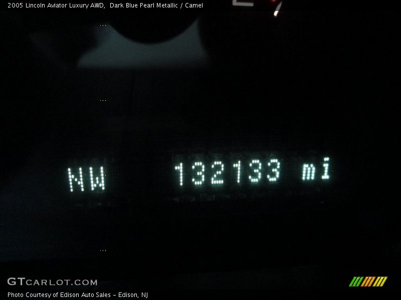 Dark Blue Pearl Metallic / Camel 2005 Lincoln Aviator Luxury AWD