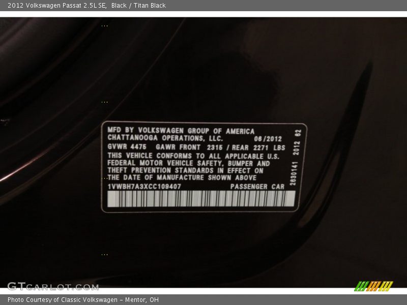 Black / Titan Black 2012 Volkswagen Passat 2.5L SE