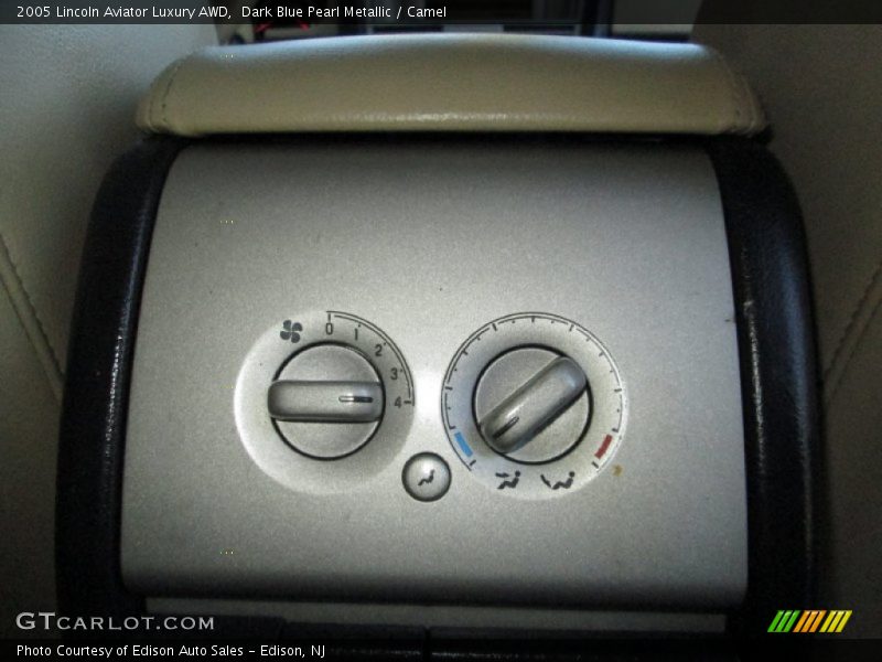 Controls of 2005 Aviator Luxury AWD