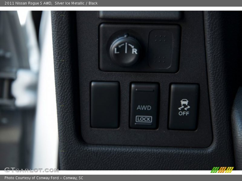 Silver Ice Metallic / Black 2011 Nissan Rogue S AWD