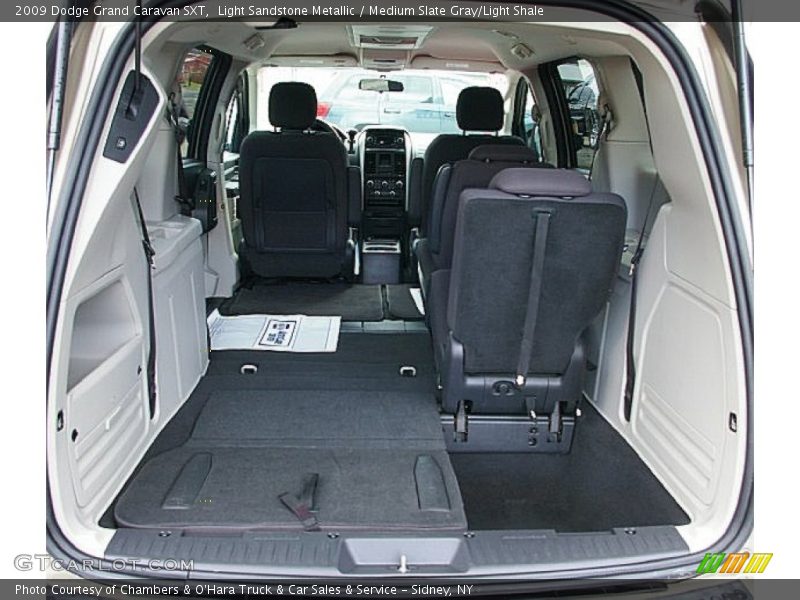 Light Sandstone Metallic / Medium Slate Gray/Light Shale 2009 Dodge Grand Caravan SXT