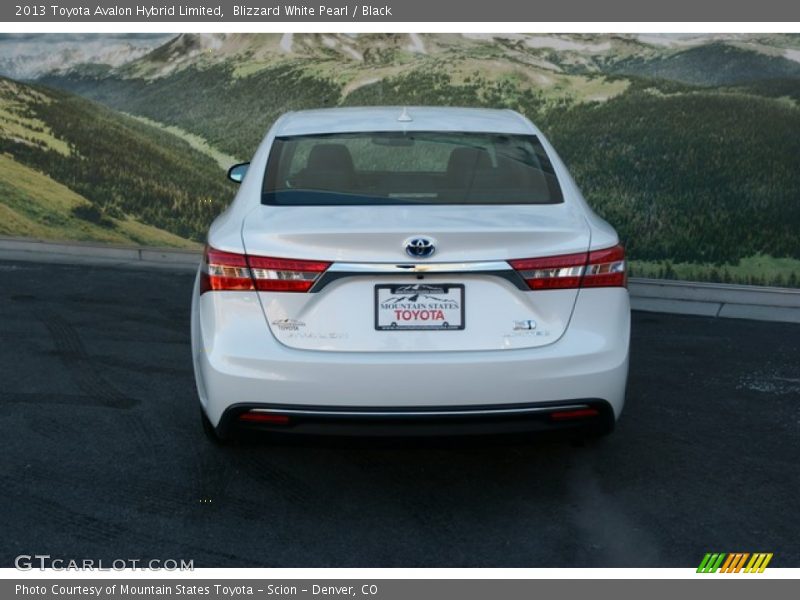 Blizzard White Pearl / Black 2013 Toyota Avalon Hybrid Limited