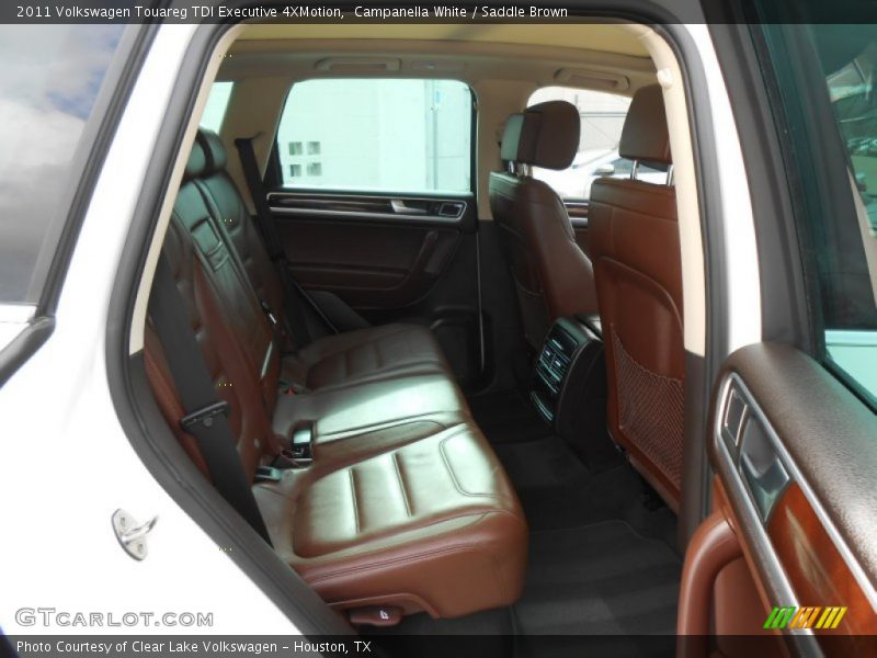 Campanella White / Saddle Brown 2011 Volkswagen Touareg TDI Executive 4XMotion