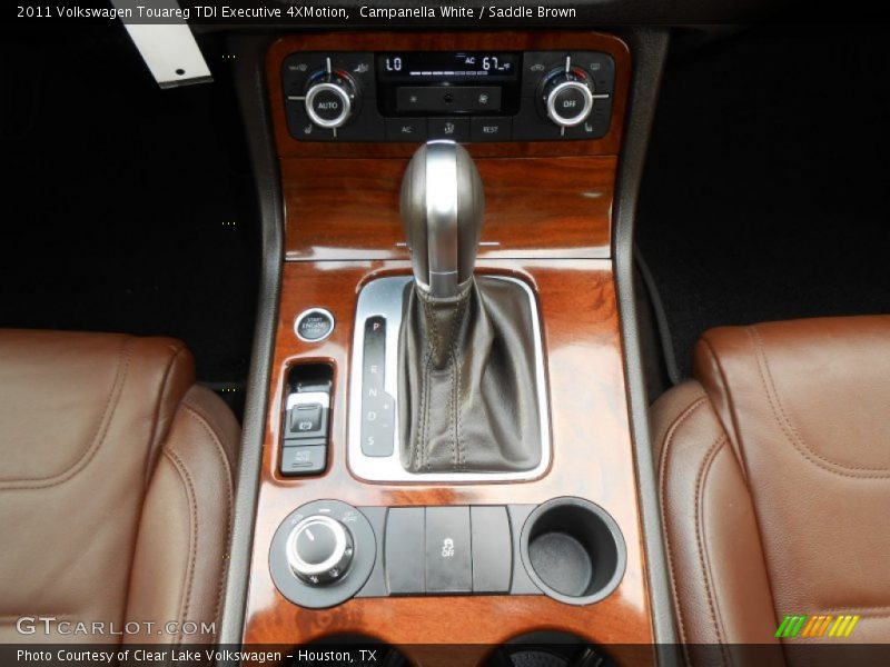 Campanella White / Saddle Brown 2011 Volkswagen Touareg TDI Executive 4XMotion