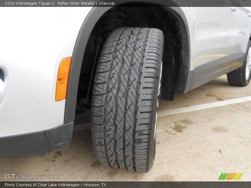 Reflex Silver Metallic / Charcoal 2010 Volkswagen Tiguan S