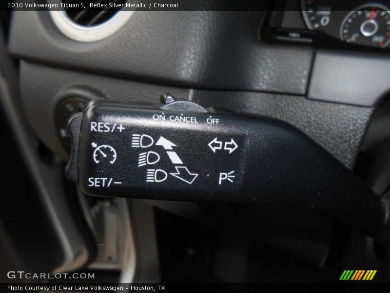 Reflex Silver Metallic / Charcoal 2010 Volkswagen Tiguan S