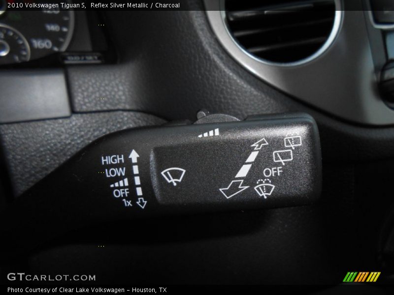 Reflex Silver Metallic / Charcoal 2010 Volkswagen Tiguan S