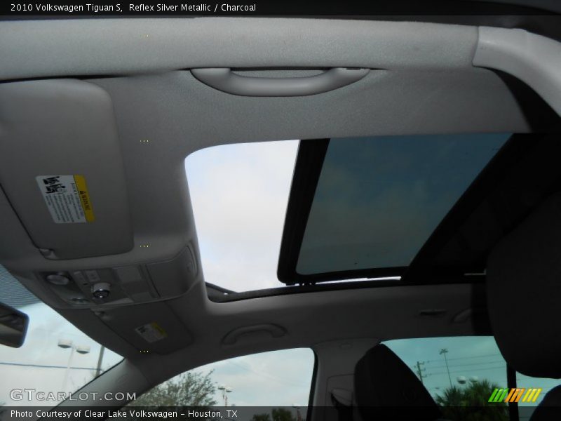 Reflex Silver Metallic / Charcoal 2010 Volkswagen Tiguan S