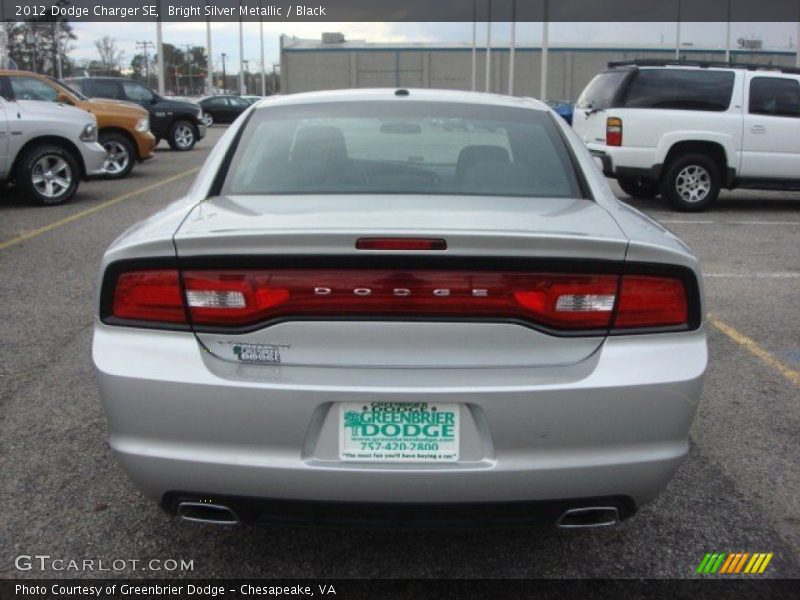 Bright Silver Metallic / Black 2012 Dodge Charger SE