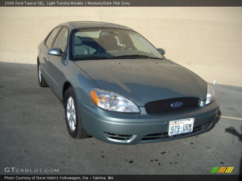 Light Tundra Metallic / Medium/Dark Flint Grey 2006 Ford Taurus SEL