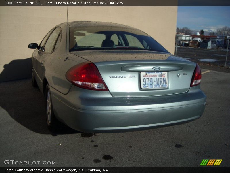 Light Tundra Metallic / Medium/Dark Flint Grey 2006 Ford Taurus SEL