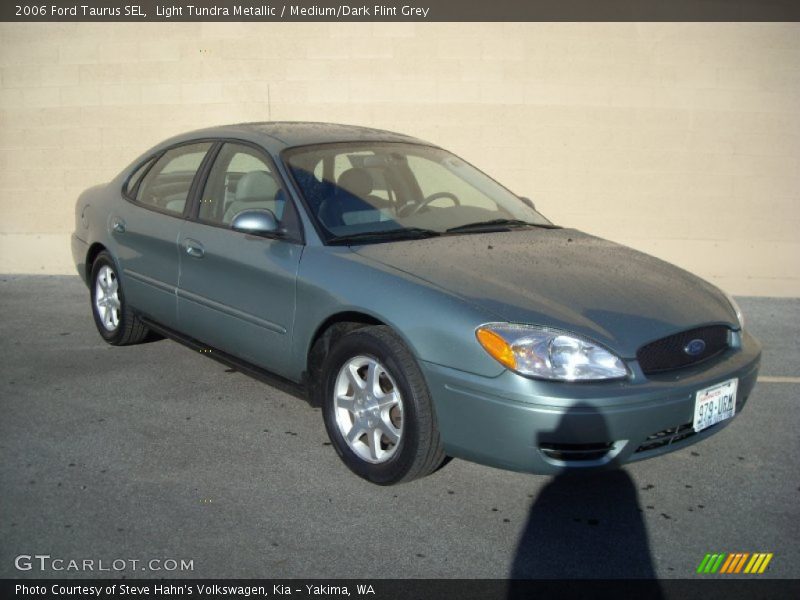 Light Tundra Metallic / Medium/Dark Flint Grey 2006 Ford Taurus SEL