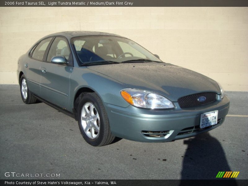 Light Tundra Metallic / Medium/Dark Flint Grey 2006 Ford Taurus SEL