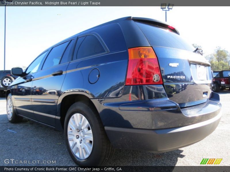 Midnight Blue Pearl / Light Taupe 2006 Chrysler Pacifica