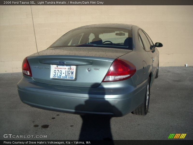 Light Tundra Metallic / Medium/Dark Flint Grey 2006 Ford Taurus SEL