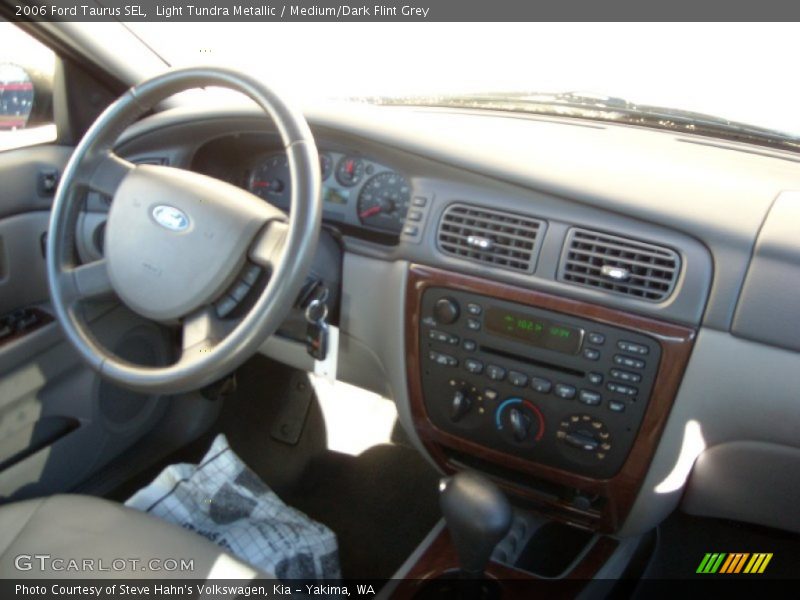 Light Tundra Metallic / Medium/Dark Flint Grey 2006 Ford Taurus SEL