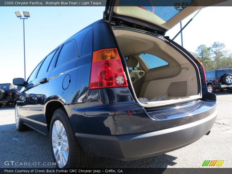 Midnight Blue Pearl / Light Taupe 2006 Chrysler Pacifica