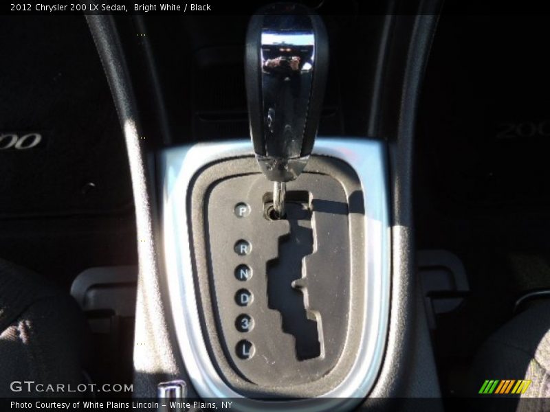 Bright White / Black 2012 Chrysler 200 LX Sedan