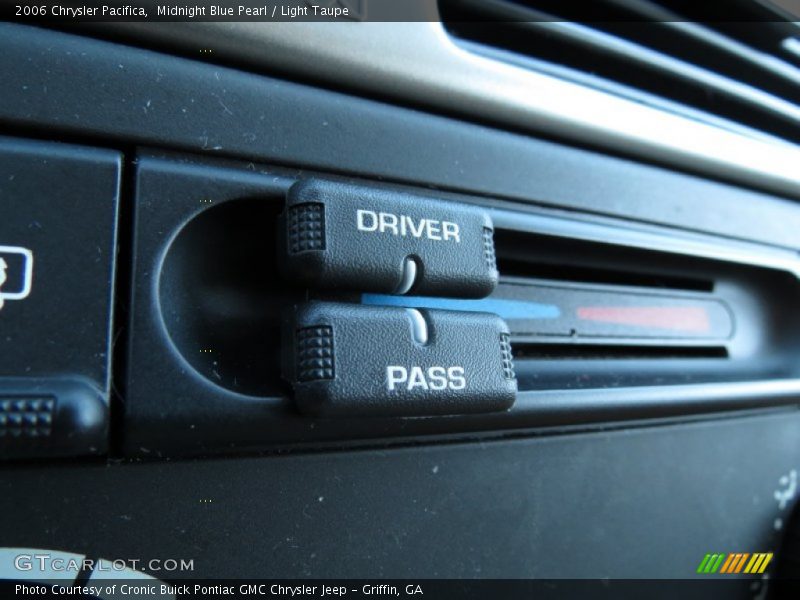 Midnight Blue Pearl / Light Taupe 2006 Chrysler Pacifica