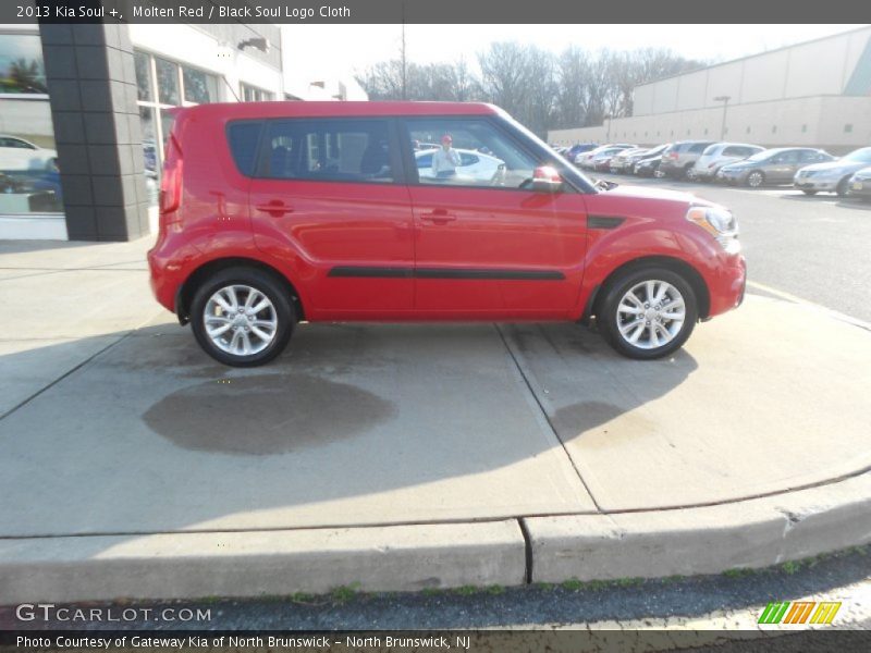 Molten Red / Black Soul Logo Cloth 2013 Kia Soul +