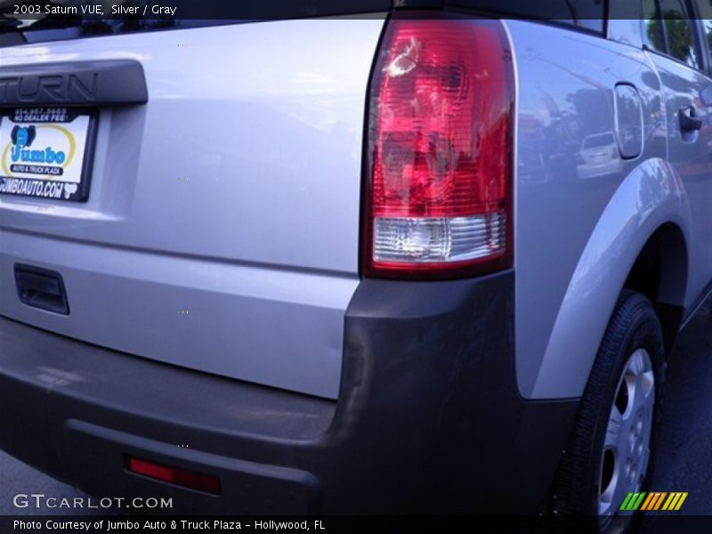 Silver / Gray 2003 Saturn VUE