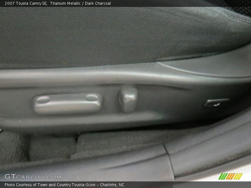 Titanium Metallic / Dark Charcoal 2007 Toyota Camry SE
