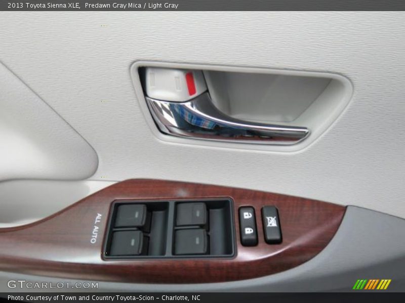 Predawn Gray Mica / Light Gray 2013 Toyota Sienna XLE