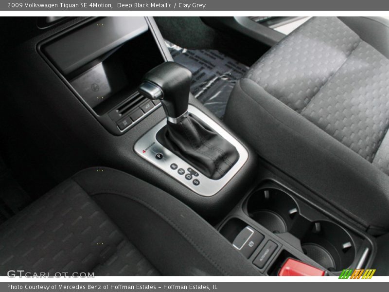 Deep Black Metallic / Clay Grey 2009 Volkswagen Tiguan SE 4Motion