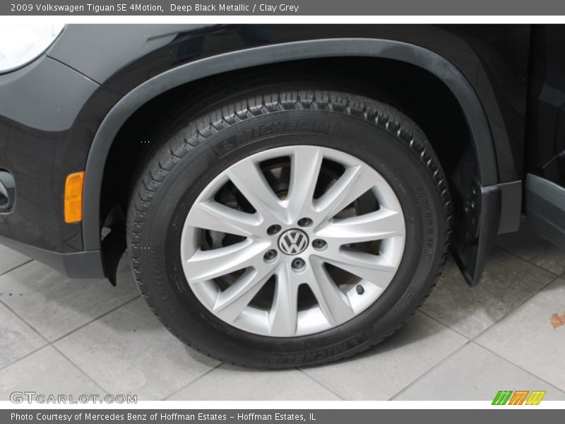 Deep Black Metallic / Clay Grey 2009 Volkswagen Tiguan SE 4Motion