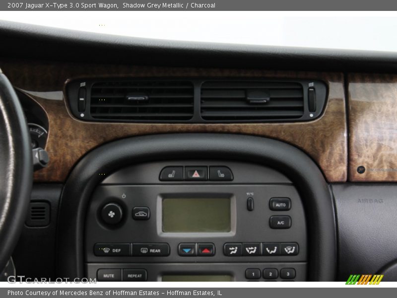 Controls of 2007 X-Type 3.0 Sport Wagon