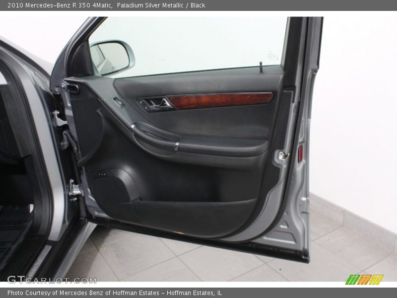 Paladium Silver Metallic / Black 2010 Mercedes-Benz R 350 4Matic