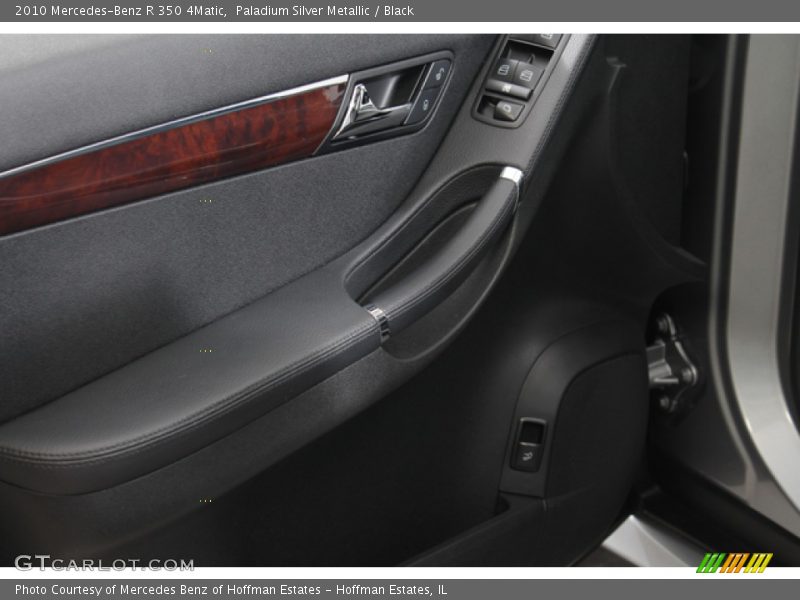 Paladium Silver Metallic / Black 2010 Mercedes-Benz R 350 4Matic