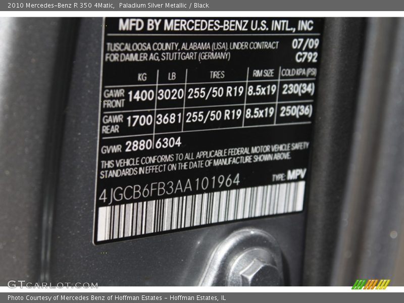 Paladium Silver Metallic / Black 2010 Mercedes-Benz R 350 4Matic