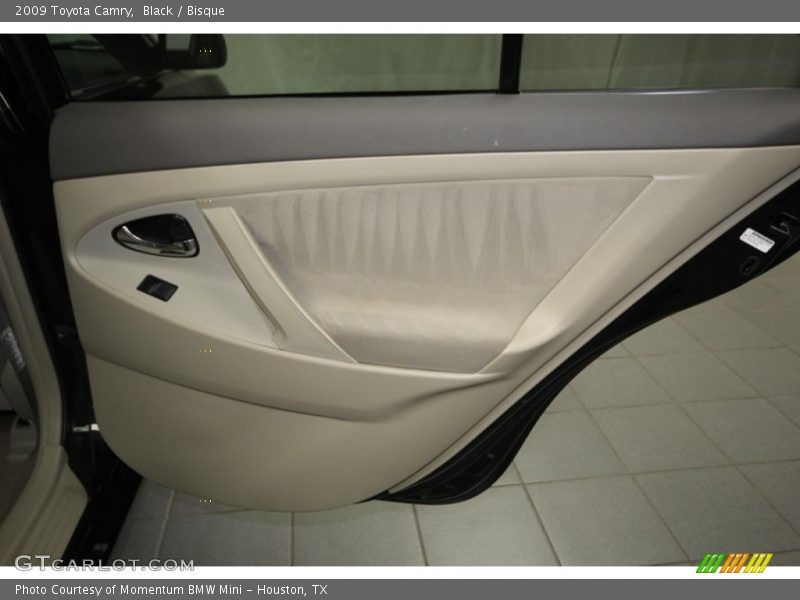 Black / Bisque 2009 Toyota Camry