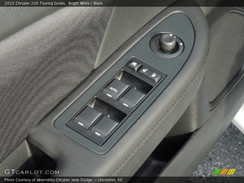 Bright White / Black 2013 Chrysler 200 Touring Sedan