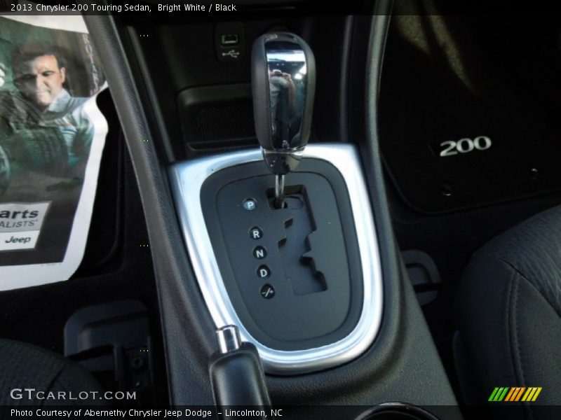 Bright White / Black 2013 Chrysler 200 Touring Sedan