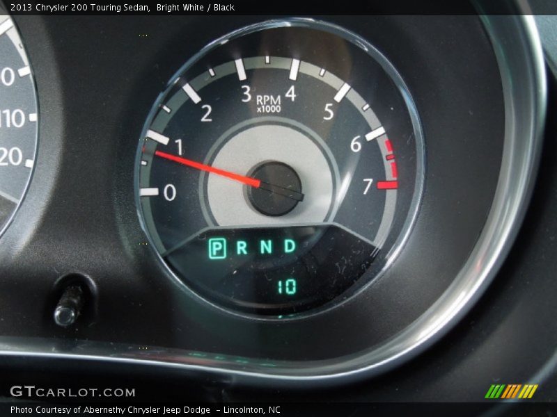 Bright White / Black 2013 Chrysler 200 Touring Sedan