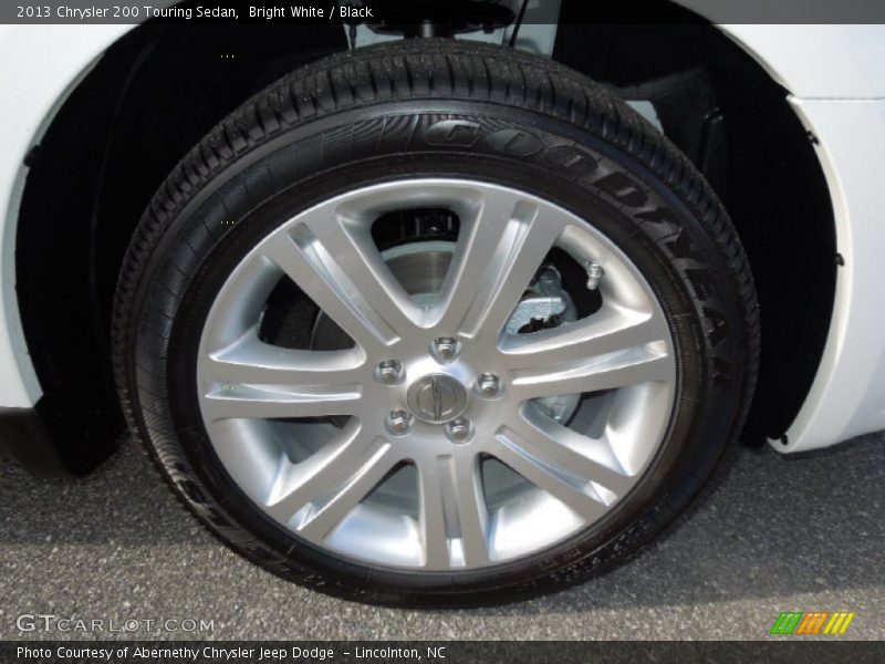 Bright White / Black 2013 Chrysler 200 Touring Sedan