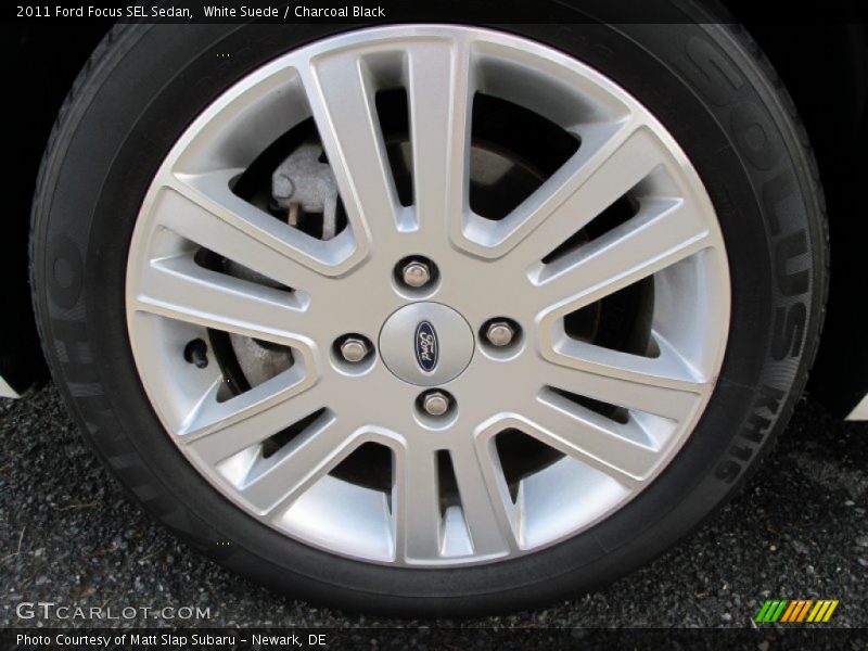 White Suede / Charcoal Black 2011 Ford Focus SEL Sedan