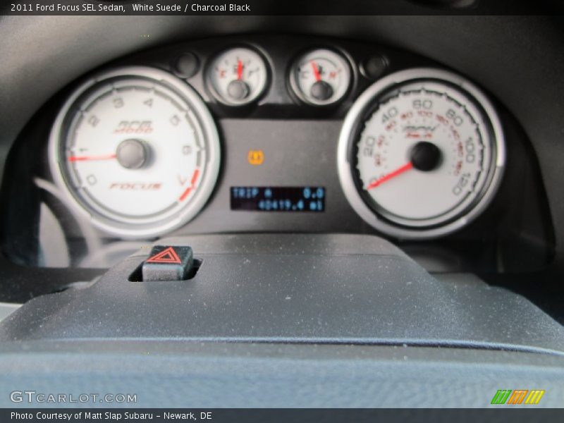 White Suede / Charcoal Black 2011 Ford Focus SEL Sedan