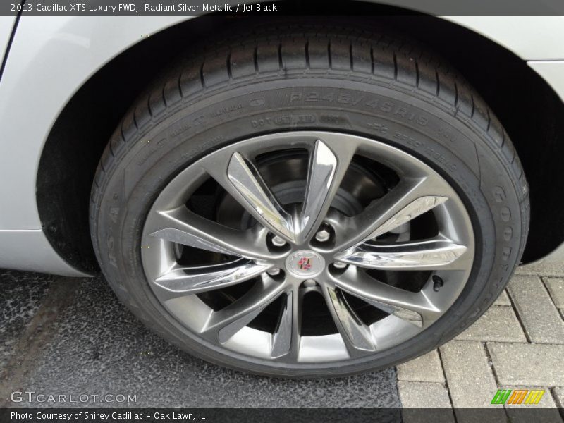  2013 XTS Luxury FWD Wheel