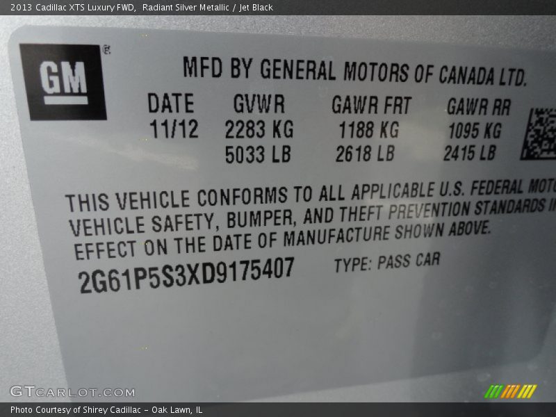 Radiant Silver Metallic / Jet Black 2013 Cadillac XTS Luxury FWD